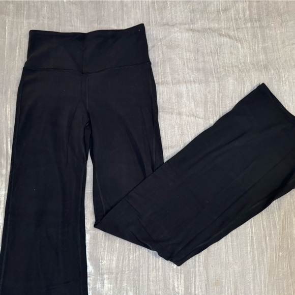 Athleta ELATION FLARE PANT size xs - Picture 2 of 3